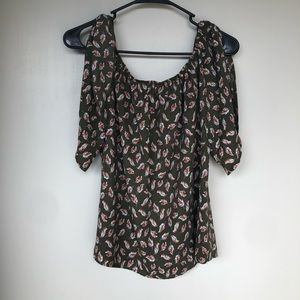 ❄️ Hunter Green Scoop Neck Feather Pattern Blouse